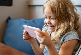 How to raise a smart technology user early on?